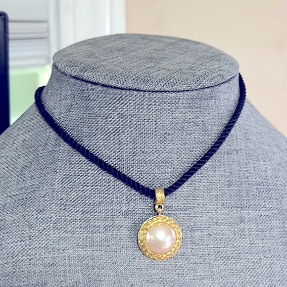 Vintage LCI Faux Pearl Chocker - Picture 1 of 3